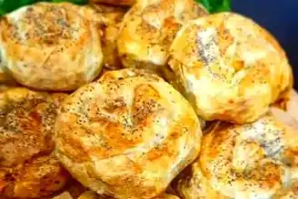 Nefis Kıymalı Patlıcanlı Börek Tarifi