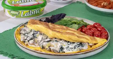 Sağlıklı ve Lezzetli Labneli Sebzeli Omlet Tarifi