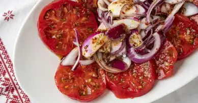 Soya Soslu Domates Salatası: Lokanta Lezzeti