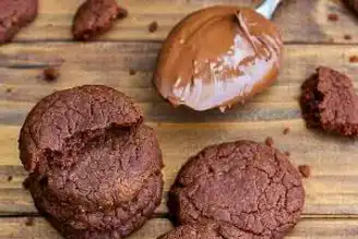 3 Malzemeyle Lezzet Patlaması: Nutellalı Kurabiye Tarifi