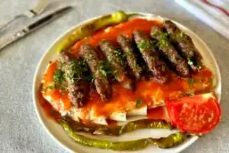 Evde Yapımı Lezzetli Manisa Kebabı Tarifi