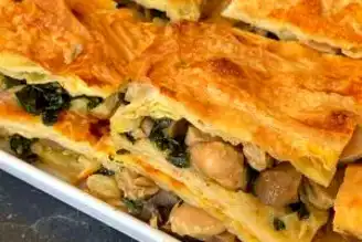 Mantarlı Ispanaklı Tavuk Böreği Tarifi