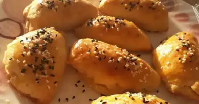 Nefis Mayasız Poğaça Tarifi (Çok Kolay!)