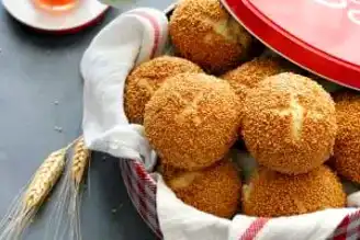 Mayasız Yumuşacık Simit Poğaça Tarifi