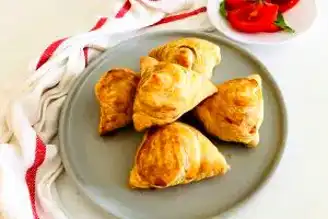 Puf Puf Kabaran Lezzetli Milföy Börek Tarifi