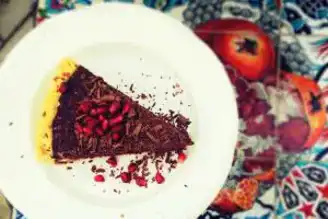 Nefis Narlı Çikolatalı Tart Tarifi