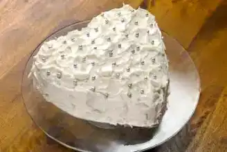Nefis İncili Kalp Pasta Tarifi