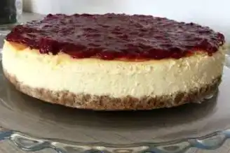 Ev Yapımı Orman Meyveli Cheesecake Tarifi