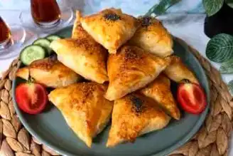 Pratik Patatesli Kaşarlı Muska Böreği Tarifi