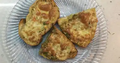 Peynirli Ekmek Dilimleri Tarifi