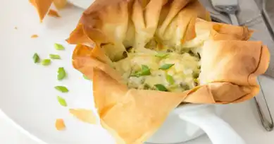 Nefis Peynirli Yufka Çanakları Tarifi