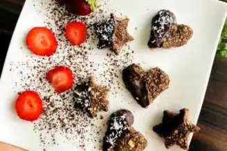 Pratik ve Sağlıklı Pişmeyen Fit Kurabiye Tarifi