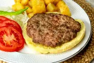 Lezzetli Balkan Köftesi: Pleskavitsa Tarifi