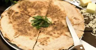 5 Dakikada Hazır Lezzetli Lavaş Börek Tarifi