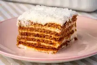 Nefis Salepli Bisküvili Pasta Tarifi