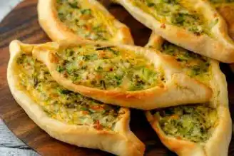 Nefis Peynirli Sebzeli Börek Tarifi