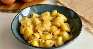 Nefis Soğanlı Patates Kavurma Tarifi