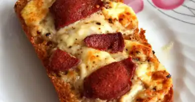 Nefis Sucuklu Ekmek Üstü Tarifi