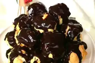 Nefis Tam Ölçülü Profiterol Tarifi