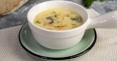 Lezzetli Tavuklu Mantar Çorbası Tarifi