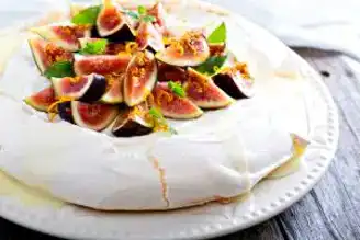 Taze İncirli Pavlova Tarifi
