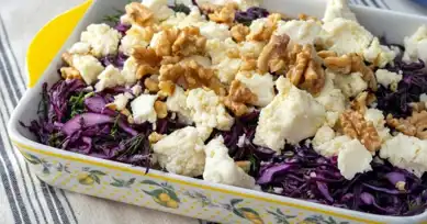 Nefis Tulum Peynirli ve Cevizli Mor Lahana Salatası Tarifi