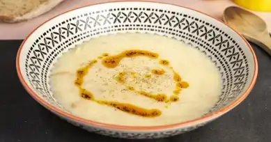 Kremalı Unlu Tavuk Çorbası Tarifi