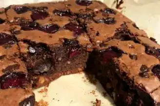 Nefis Vişneli Çikolatalı Brownie Tarifi