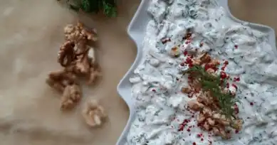 Nefis Yoğurtlu Tavuk Salatası Tarifi