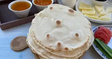 Pratik ve Lezzetli Ev Yapımı Yufka Ekmeği Tarifi