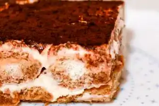 Nefis Yumurtasız Tiramisu Tarifi