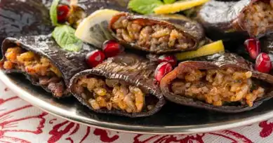 Nefis Zeytinyağlı Kuru Patlıcan Dolması Tarifi