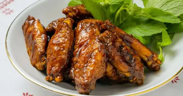 Airfryer'da Nefis Acılı Tavuk Kanatları Tarifi