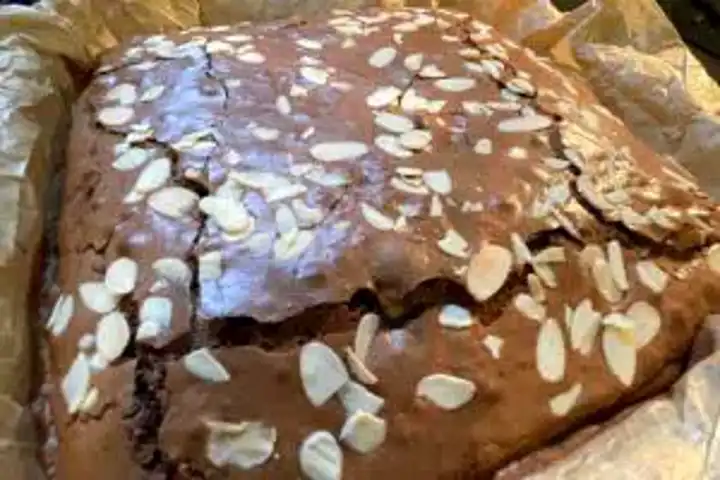 Nefis Bademli Beyaz Çikolatalı Brownie Tarifi