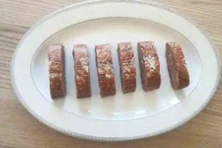 5 Dakikada Hazır Bisküvili Pişmeyen Pasta Tarifi