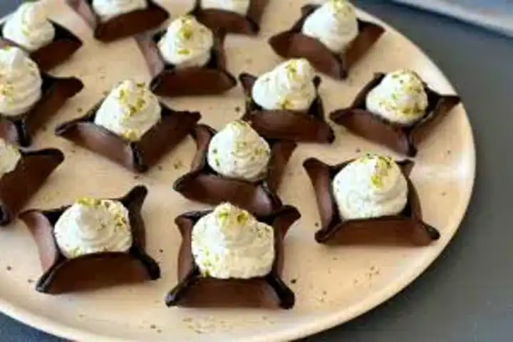 Mini Kakaolu Kreplerle Lezzetli Bir Sürpriz: Damat Bohçası Tarifi