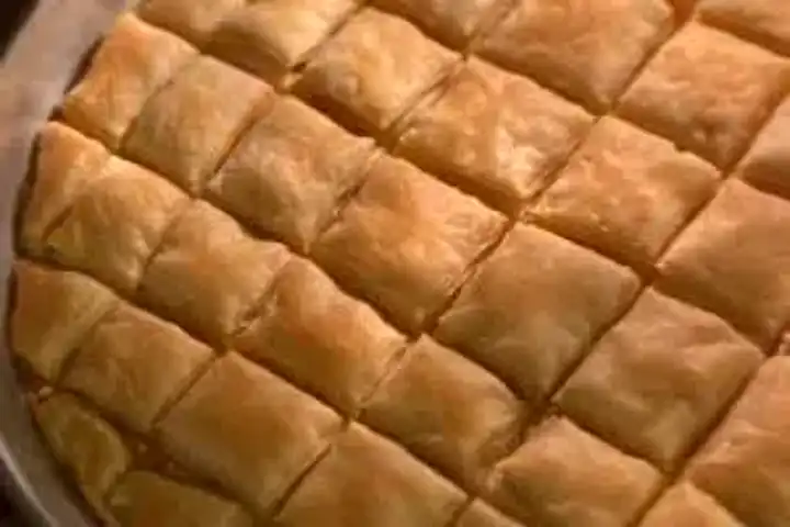 El Açması Nişastalı Patatesli Börek Tarifi