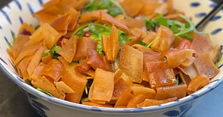 Lezzetli Fattuş Salatası Tarifi