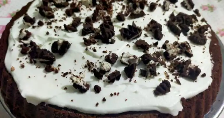 Nefis Çikolata Kremalı Kek Tarifi