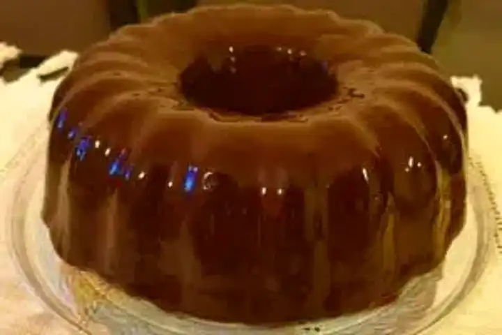 Rafine Şekersiz Çikolatalı Fındıklı Islak Kek Tarifi