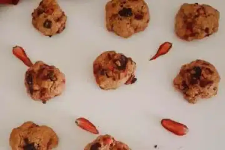 Çilekli Pratik Kurabiye Tarifi
