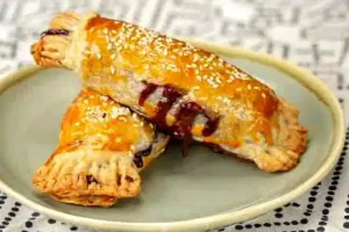 Çıtır Çıtır Şipşak Tatlı Börek Tarifi