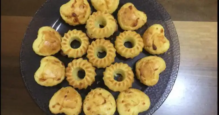 Nefis Kaşarlı Mini Muffinler Tarifi