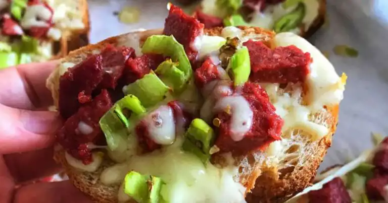 Sucuklu Peynirli Kahvaltılık Ekmek Tarifim