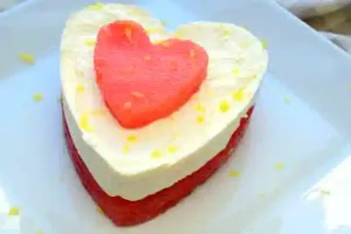 Rafine Şekersiz Karpuzlu Cheesecake Tarifi
