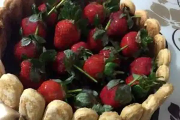 Nefis Meyveli Kedidilli Pastası Tarifi