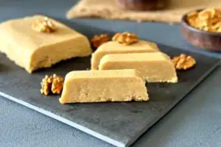 3 Malzemeyle Süper Kolay Tahin Helvası Tarifi!
