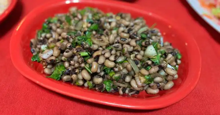 Nefis Kuru Börülce Salatası Tarifi