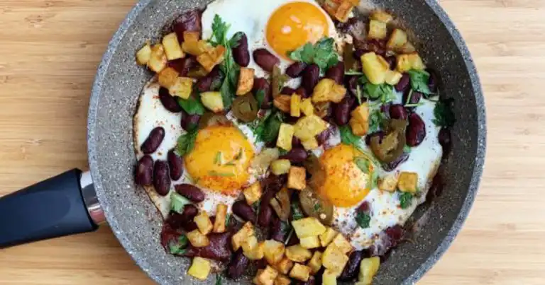 Meksika Stili Pastırmalı Yumurta Tarifi