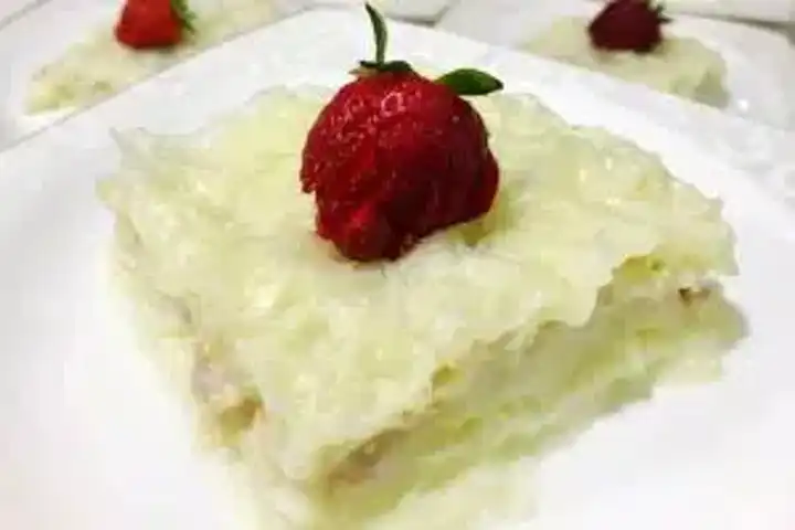 Muhallebiyle Lezzetlenen Güllaç Tarifi